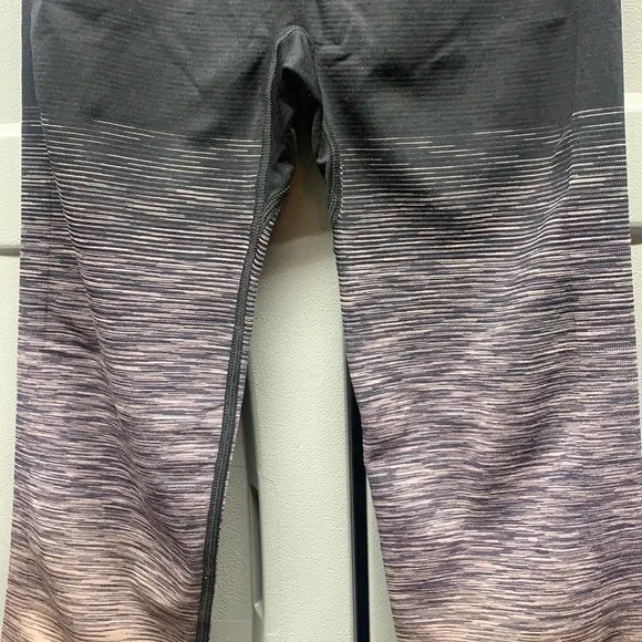 VS PINK Stretch Leggings - Picture 4 of 11